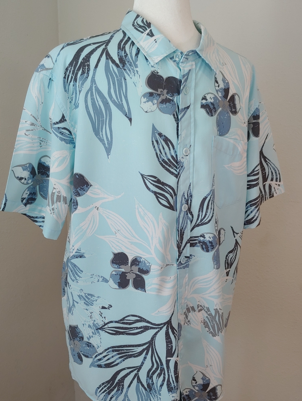 Jack O'Neill Lahaina Button-Down Shirt in Pale Blue Floral Men's Large